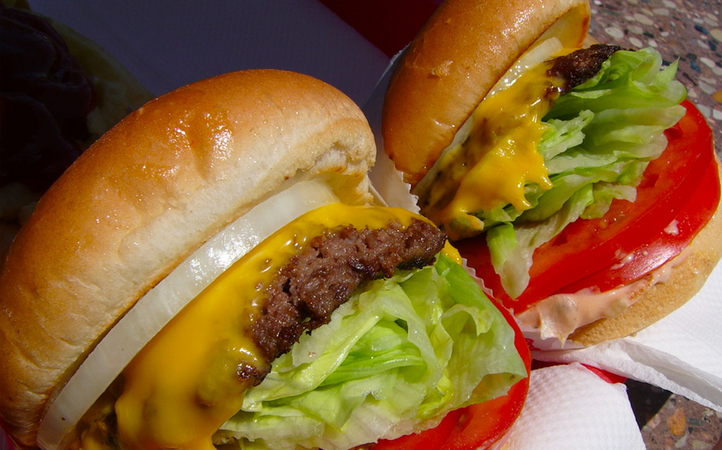 Rogers, Bell add junk food bill concerns to lobby efforts Rogers, Bell add junk food bill concerns to lobby efforts