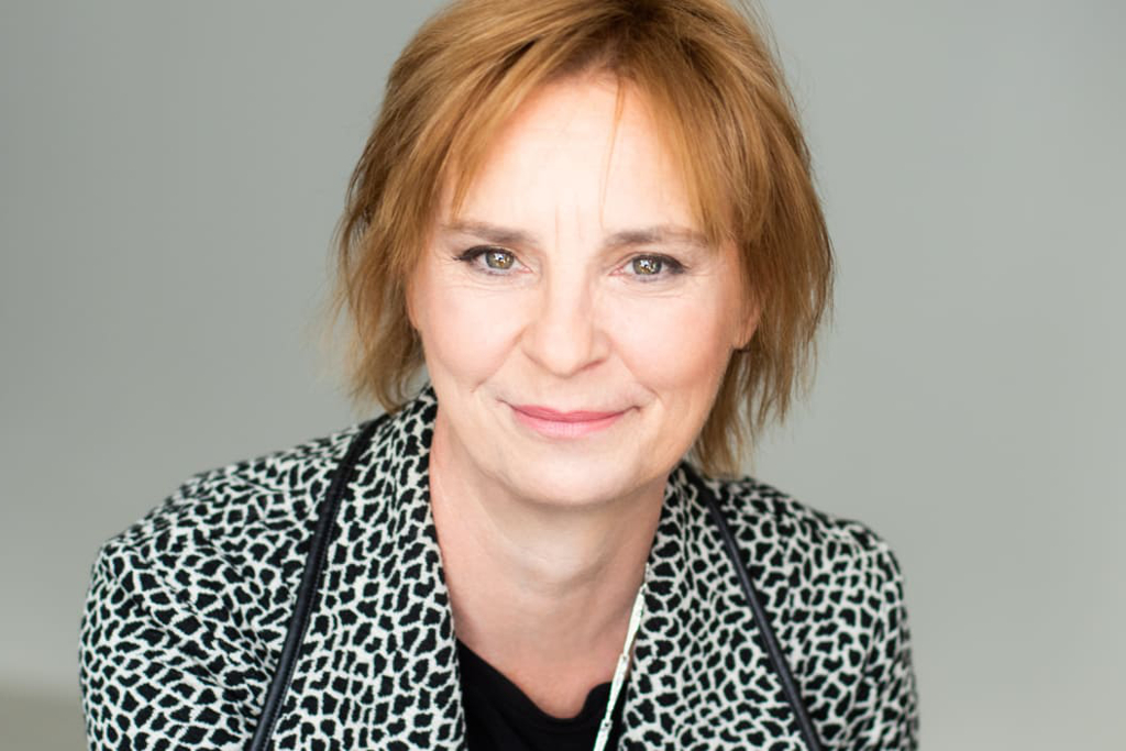 Luce Julien named executive director of Radio-Canada news Luce Julien named executive director of Radio-Canada news