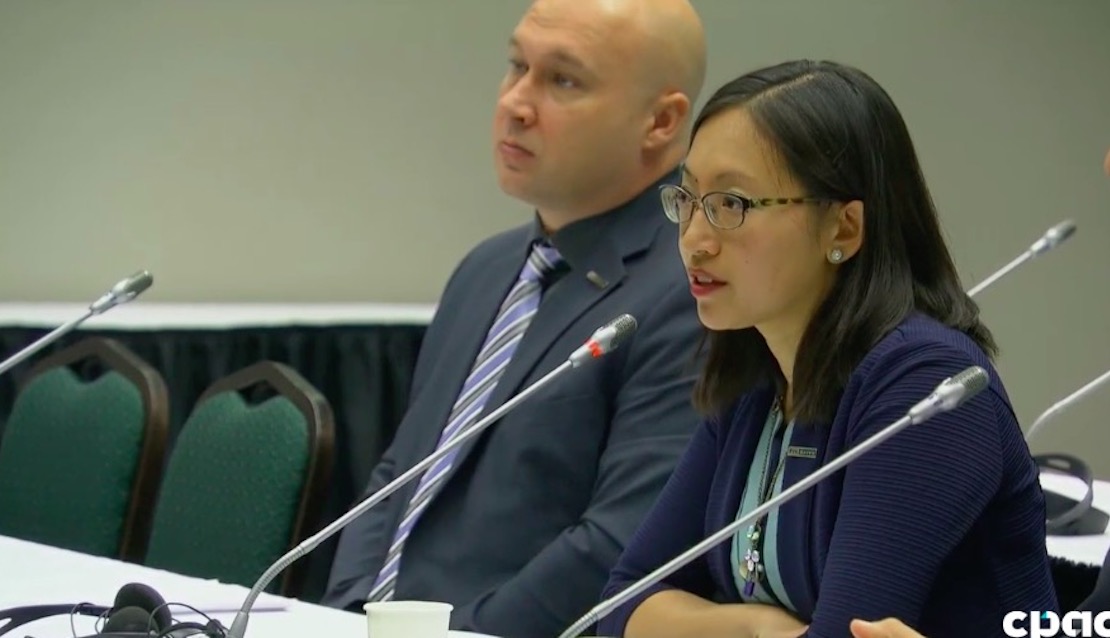 TekSavvy tells CRTC about incumbents trying to 'poach' customers TekSavvy tells CRTC about incumbents trying to 'poach' customers