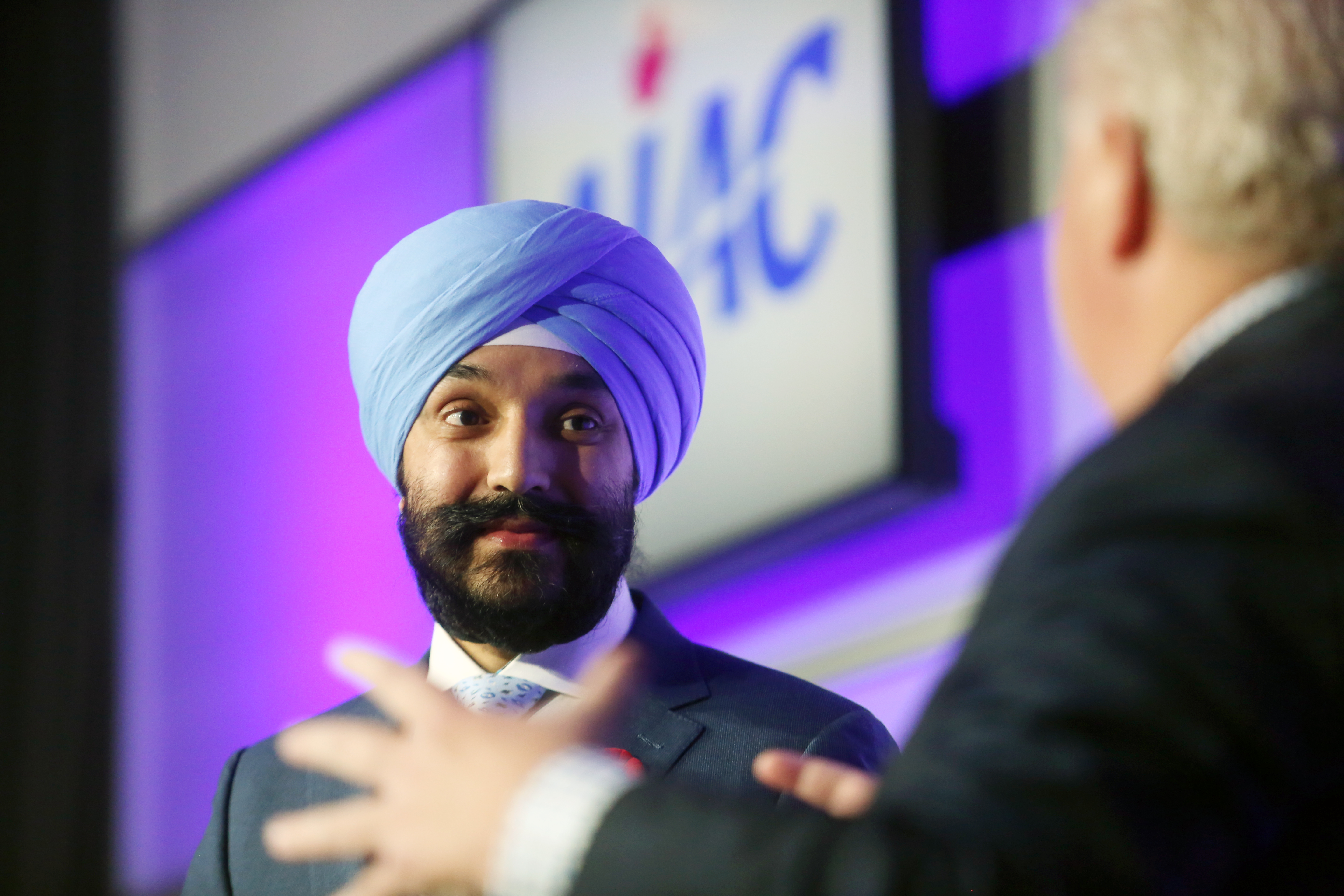 Liberals’ wireless price drop unlikely to achieve promised savings: gov’t docs Liberals’ wireless price drop unlikely to achieve promised savings: gov’t docs